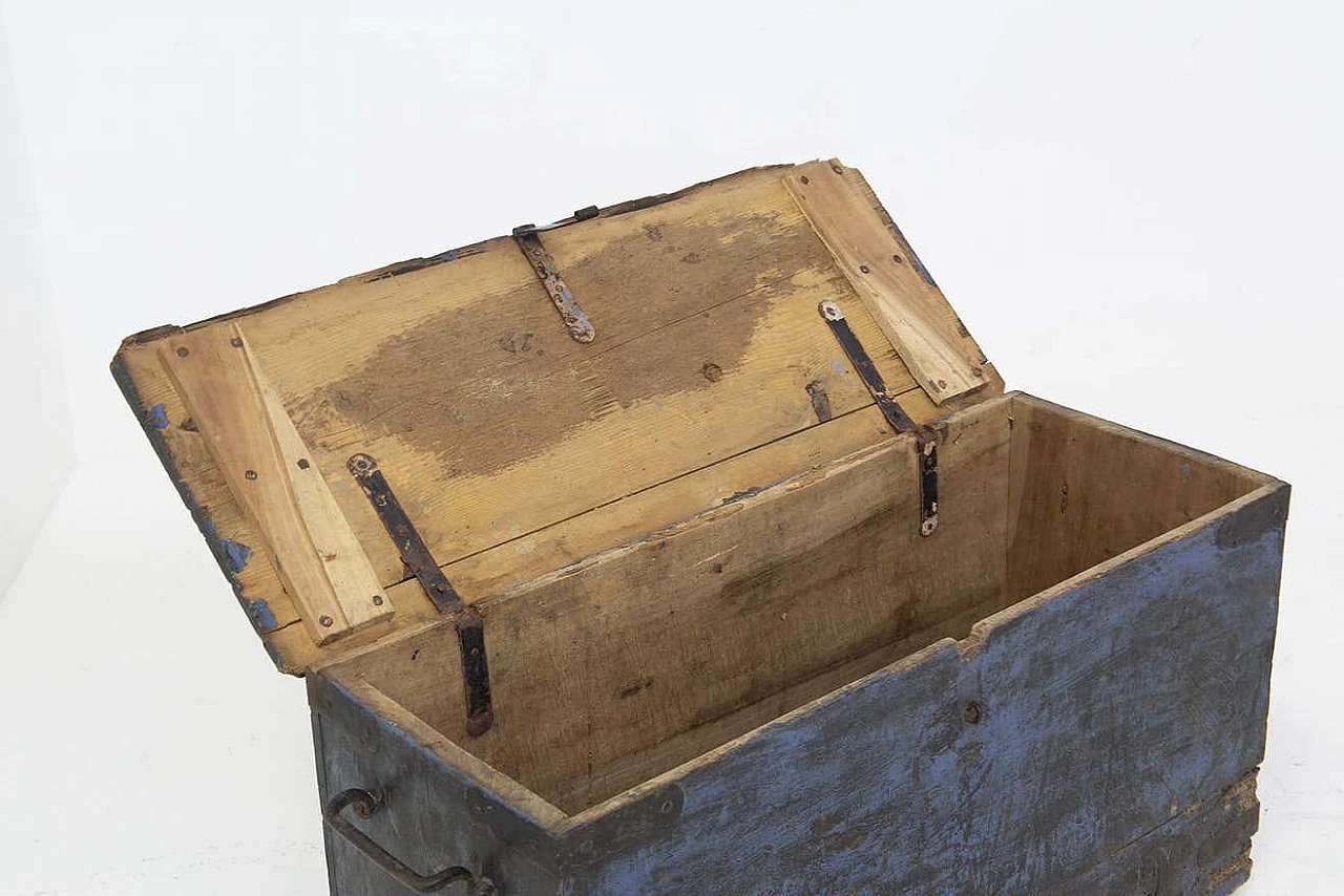 Blue wooden decorative trunk in the Fané style, 1920s 6