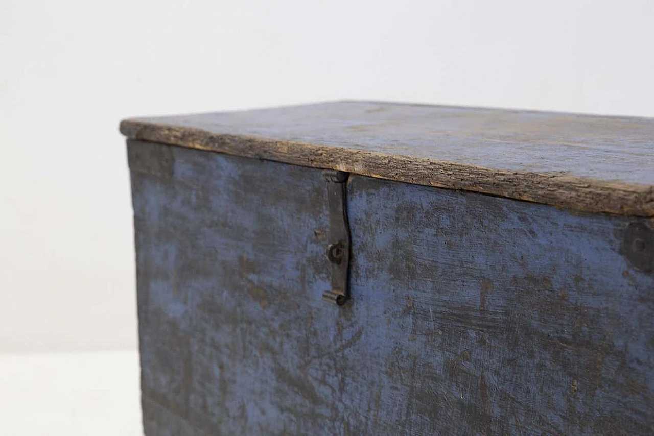 Blue wooden decorative trunk in the Fané style, 1920s 7