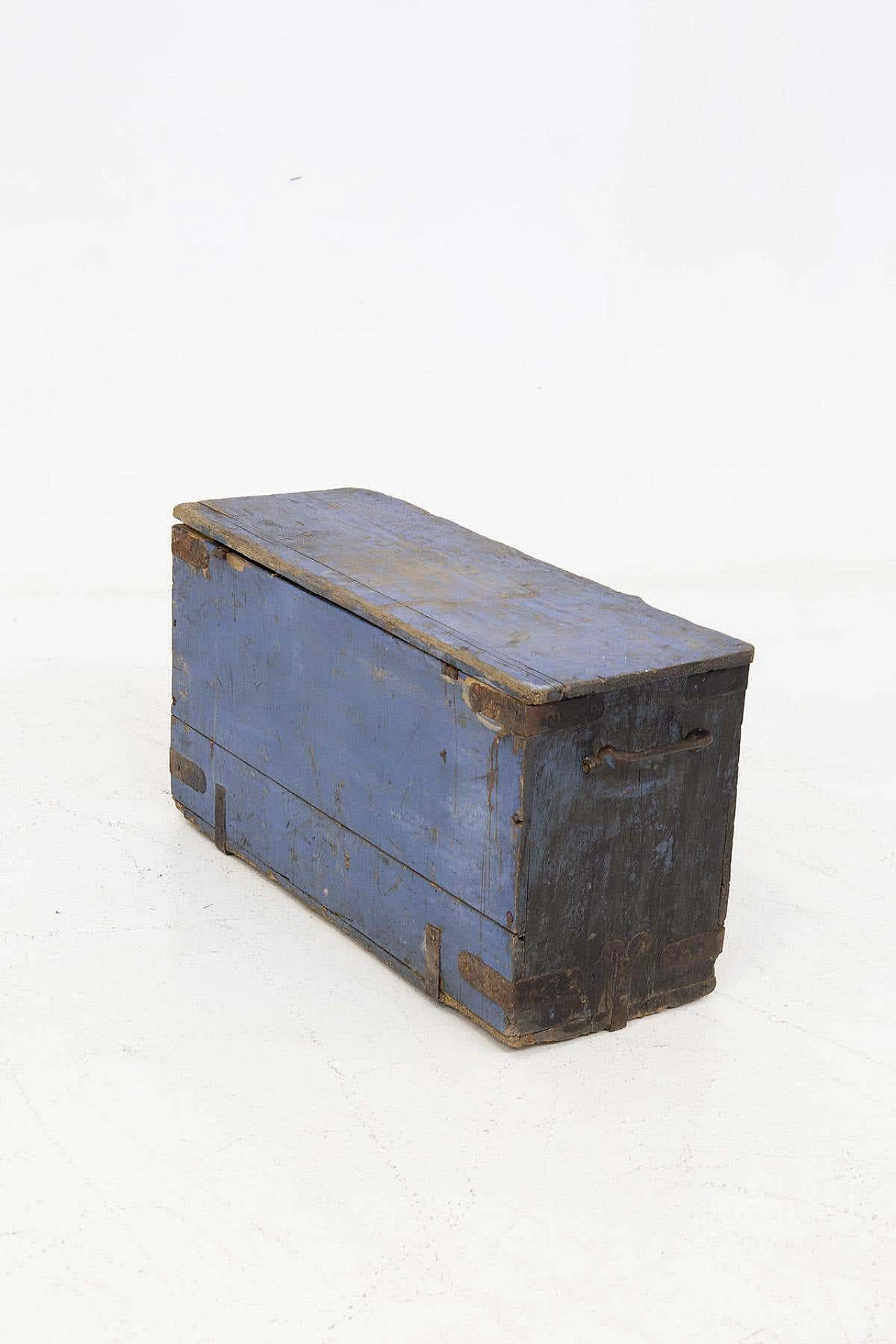 Blue wooden decorative trunk in the Fané style, 1920s 11