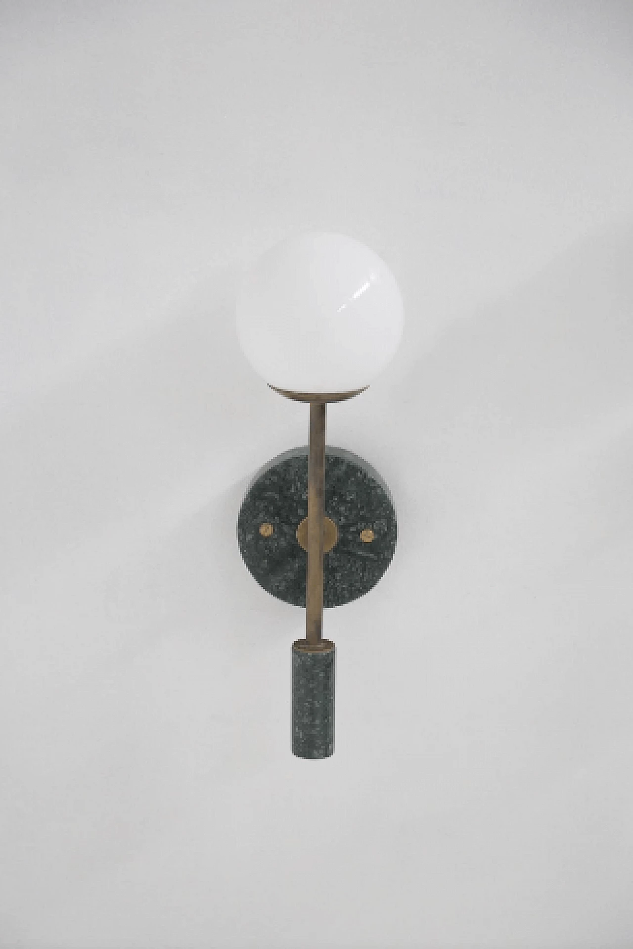 Green marble and brass sconce with spherical white glass lampshade 5