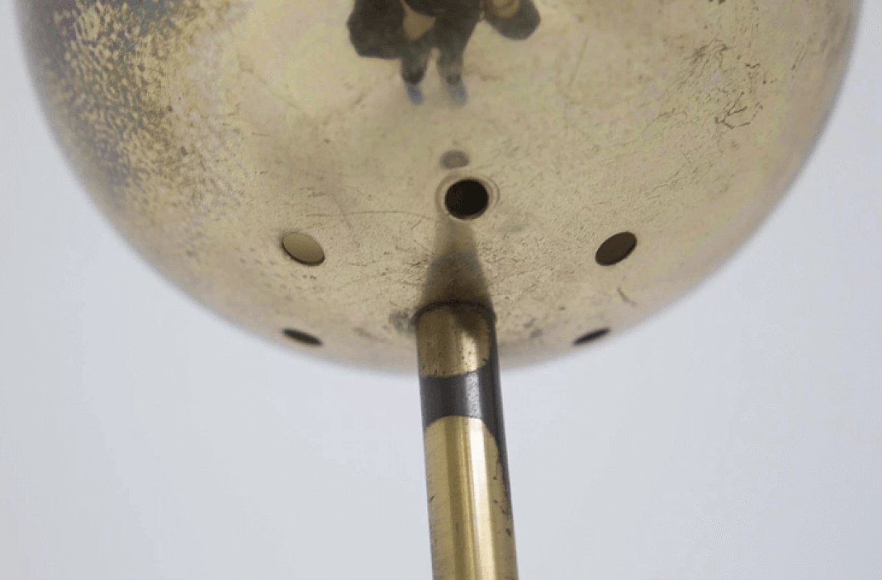 Lampada da terra in ottone con base in metallo nero, anni '50 7