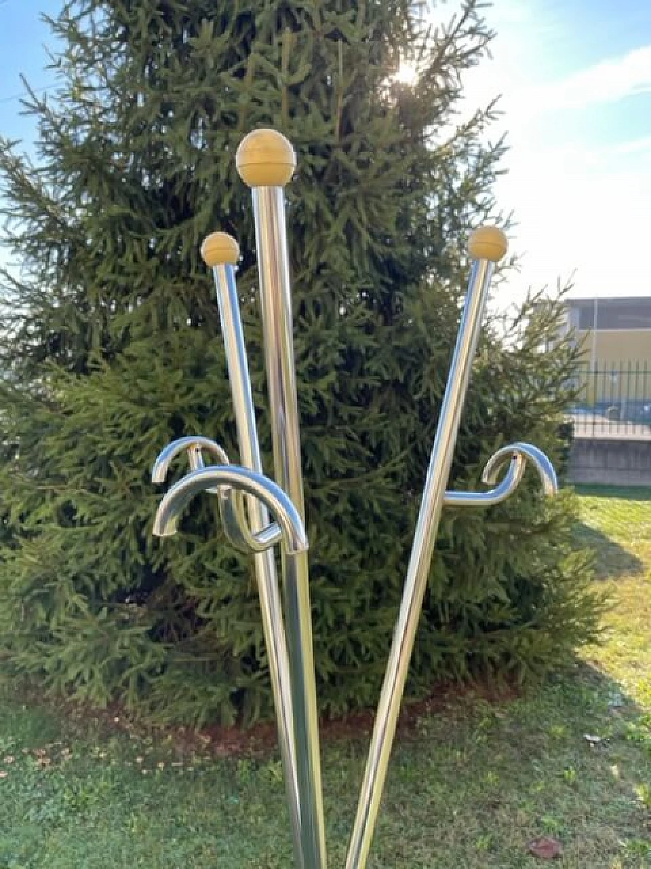 Appendiabiti a tre bracci in metallo cromato, anni '70 12