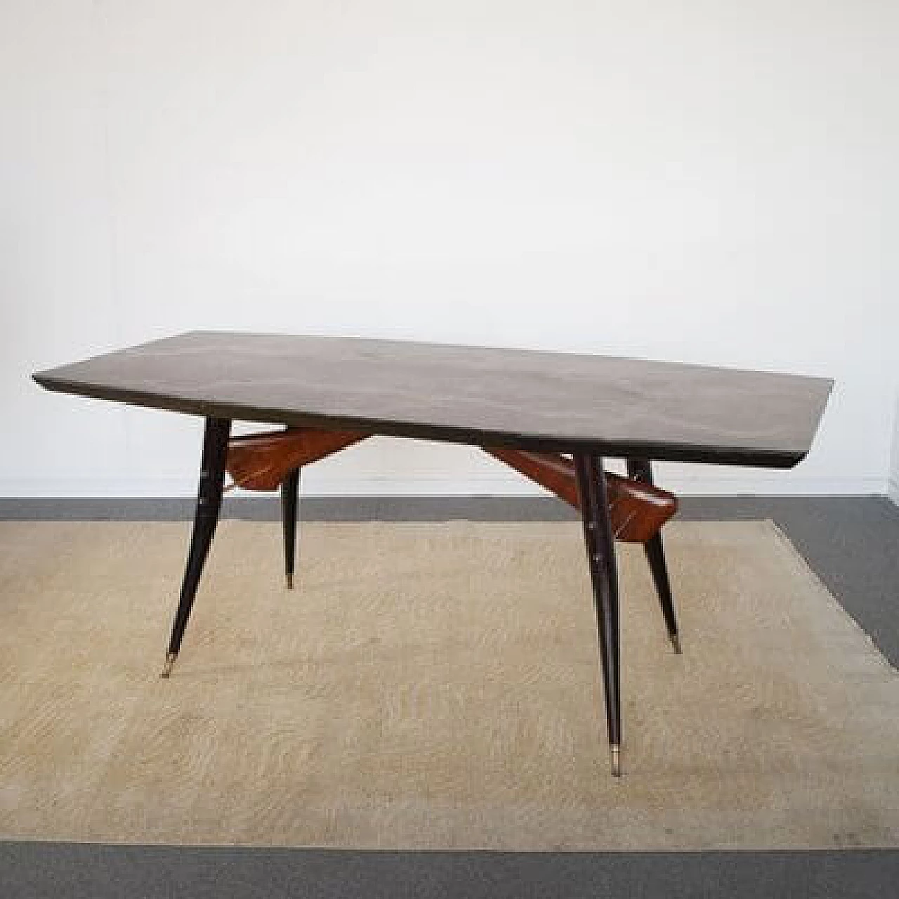 Walnut table with black lacquered wood frame, 1960s 8