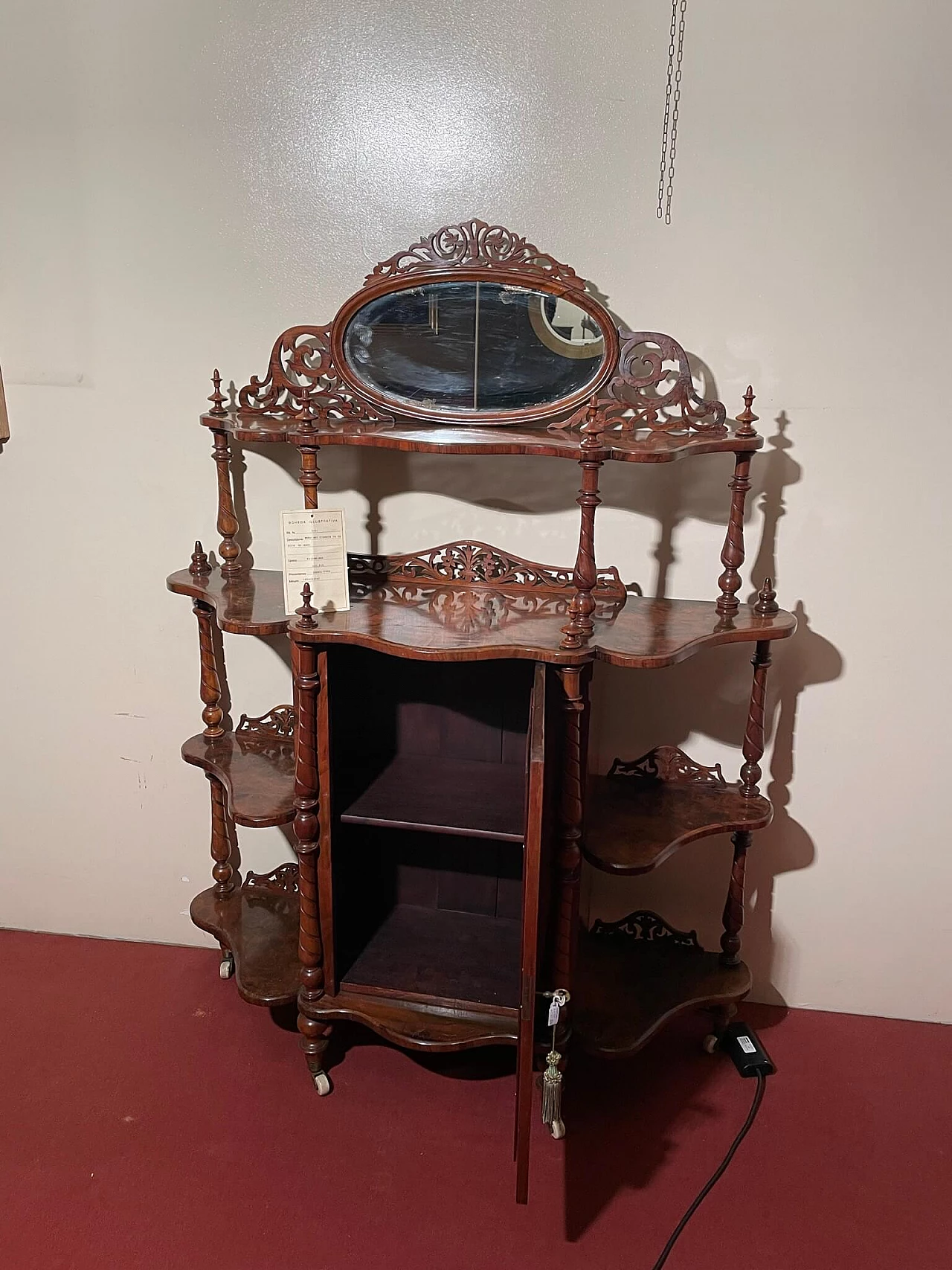 Victorian-style etagere in carved walnut, 19th century 3