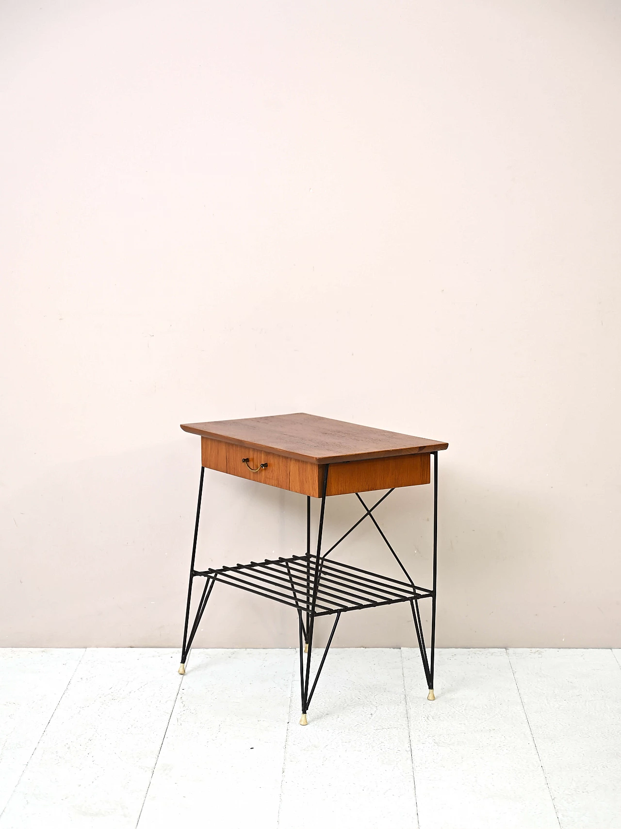 Tavolino in legno con base in metallo, anni '60 4