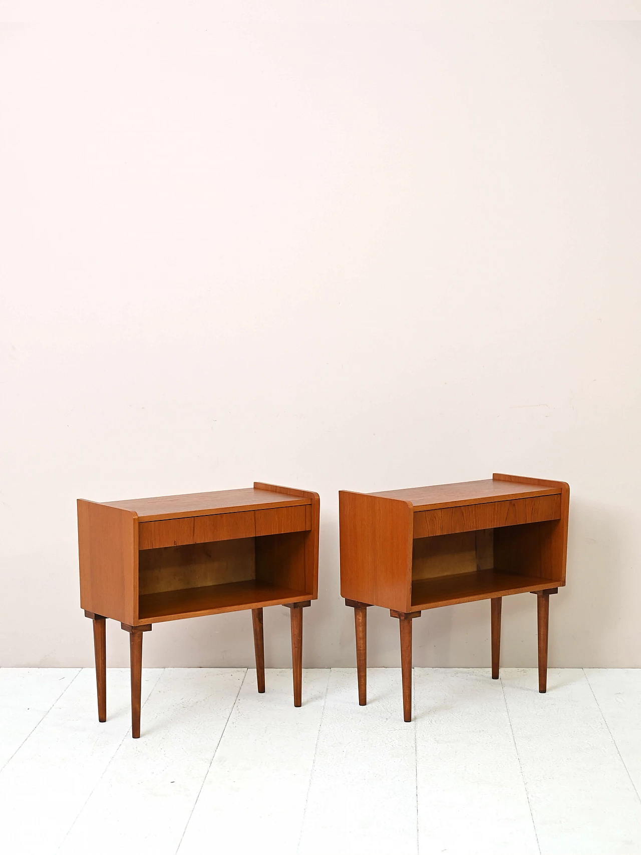 Pair of teak bedside tables with compartment shelf, 1950s 3