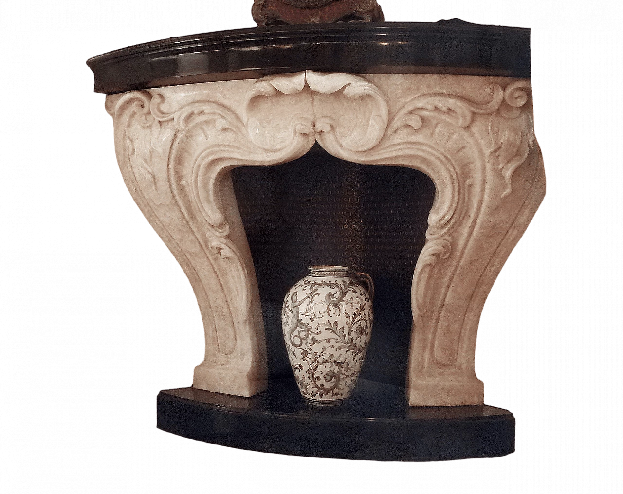 Honey onyx fireplace in Baroque style, 1940s 20