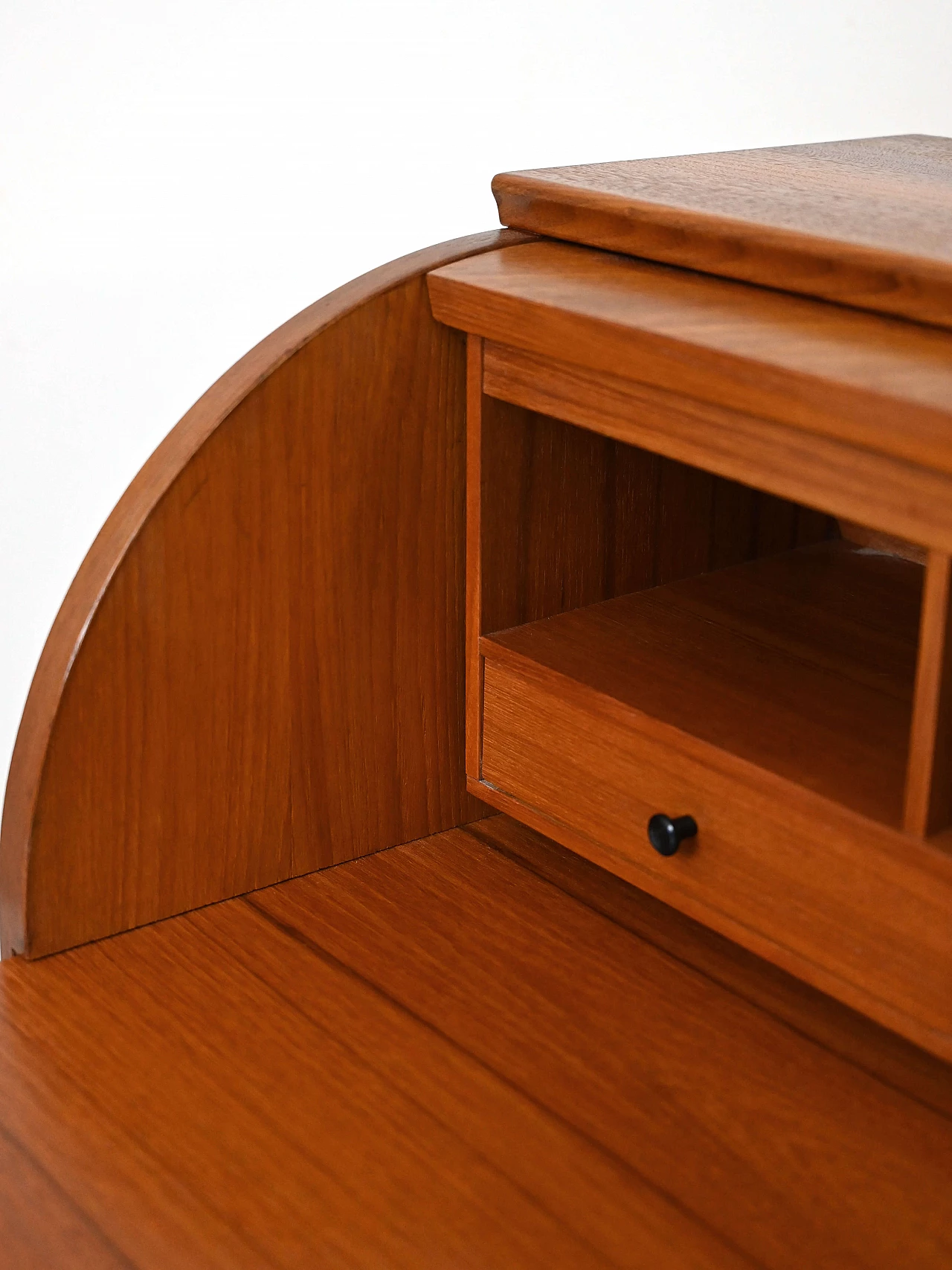 Sécretaire in teak with drawers and pull-out desk, 1960s 9