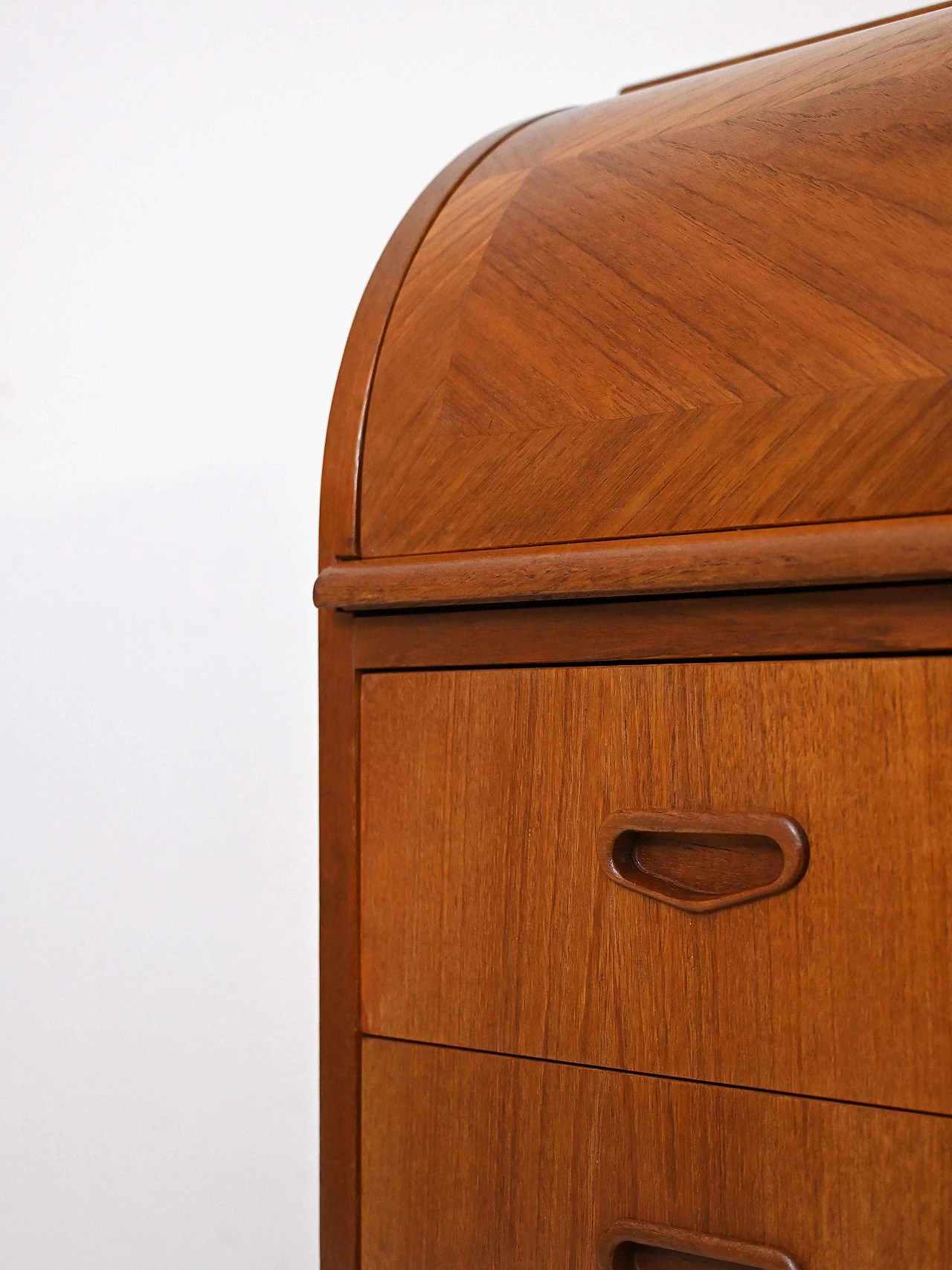 Sécretaire in teak with drawers and pull-out desk, 1960s 12