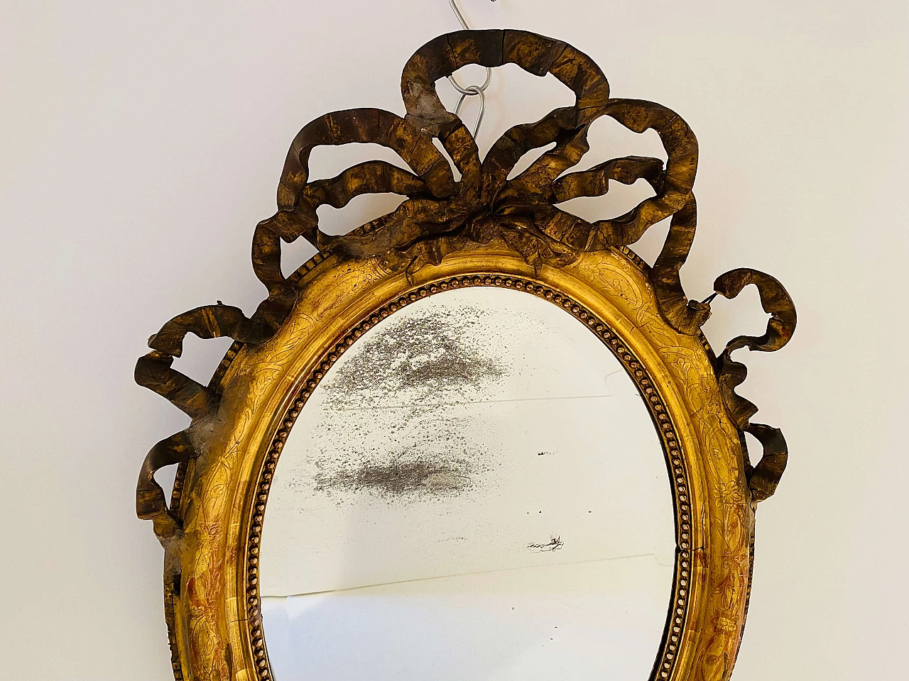 Mirror with inlaid wooden frame with gold leaf finish, 19th century 4