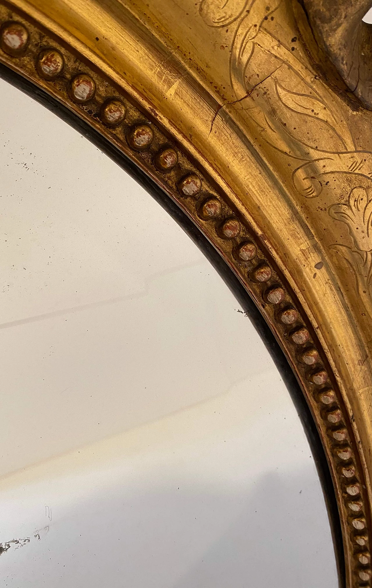 Mirror with inlaid wooden frame with gold leaf finish, 19th century 6