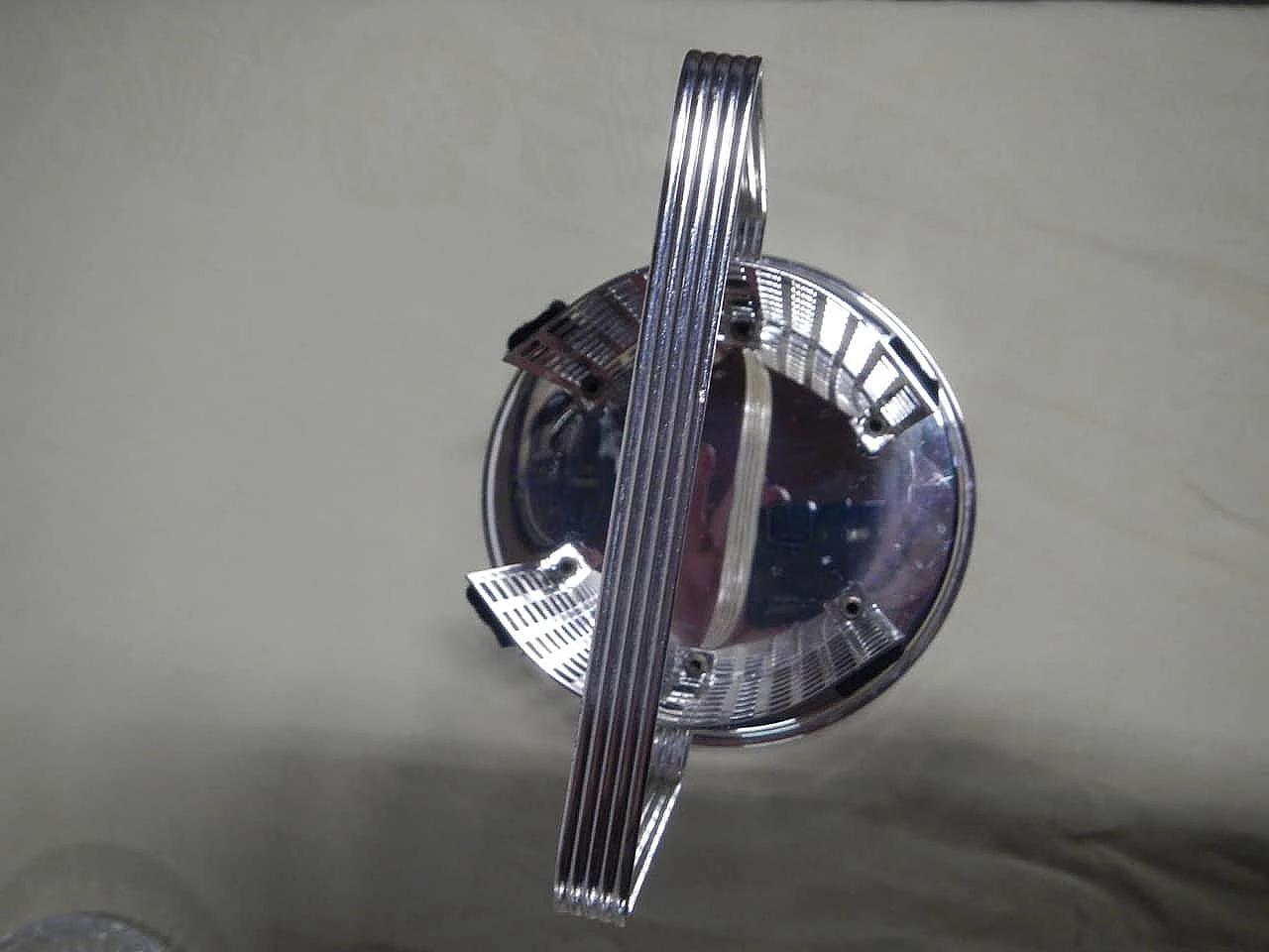 6 Sottobicchieri e sottobottiglia con contenitore, anni '60 7