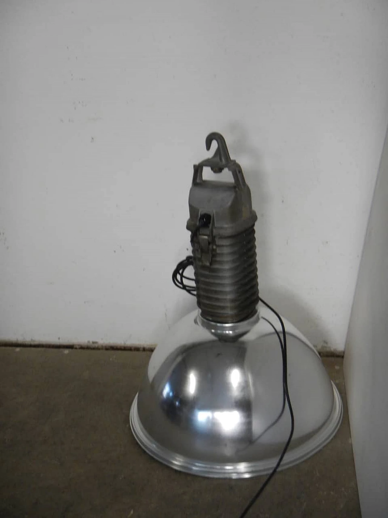 Lampada a sospensione in metallo di Philips, anni '50 5