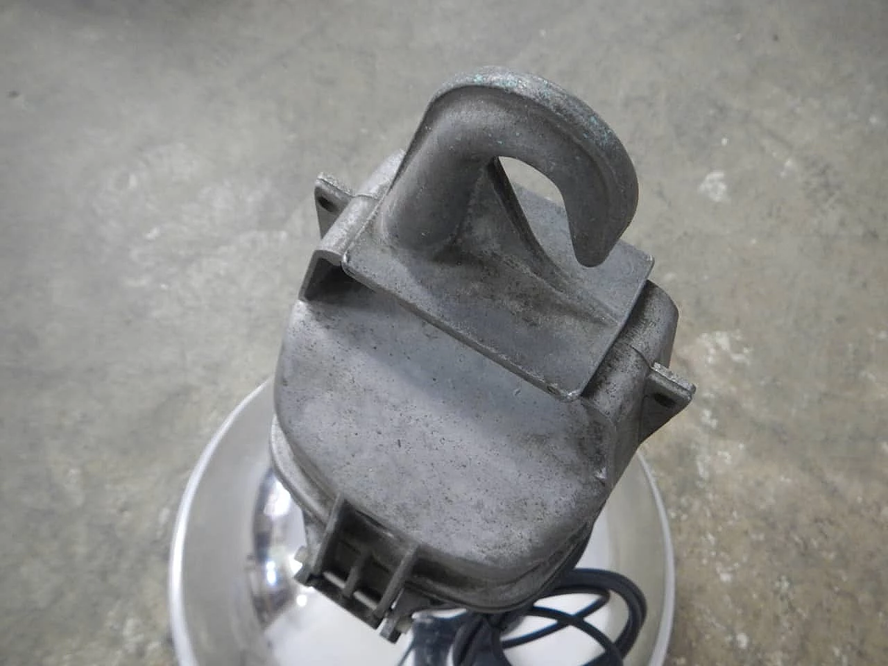 Lampada a sospensione in metallo di Philips, anni '50 10