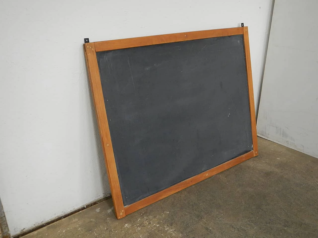 Slate and beech wall-mounted school blackboard, 1980s 1