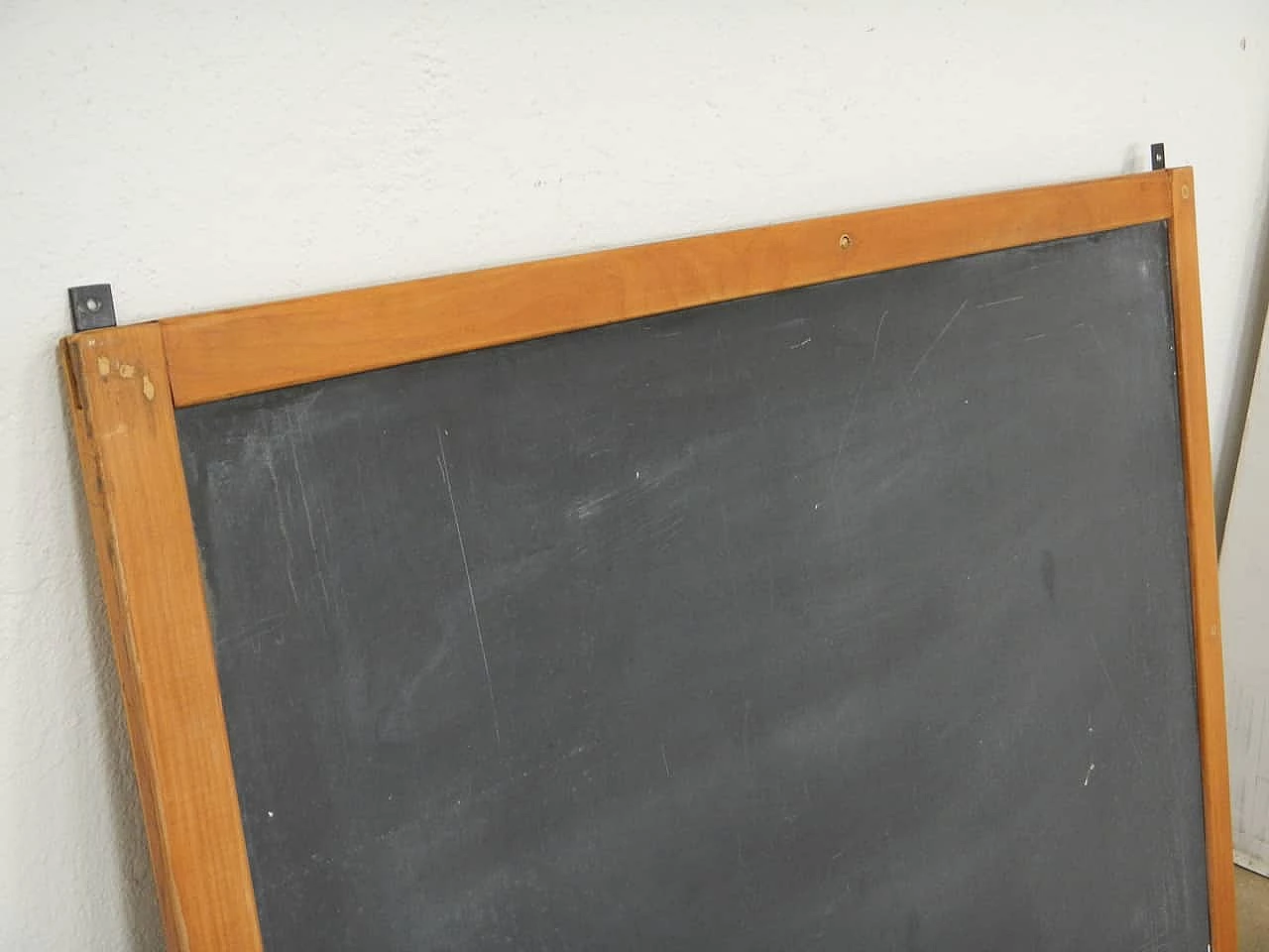 Slate and beech wall-mounted school blackboard, 1980s 3