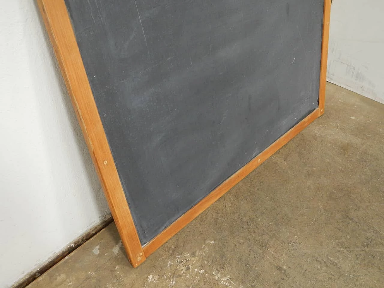 Slate and beech wall-mounted school blackboard, 1980s 4