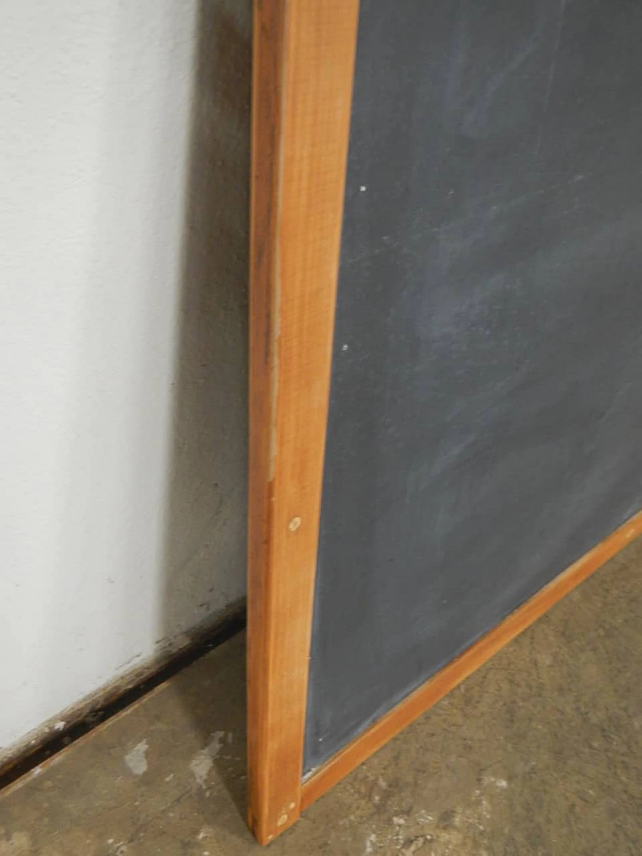 Slate and beech wall-mounted school blackboard, 1980s 5