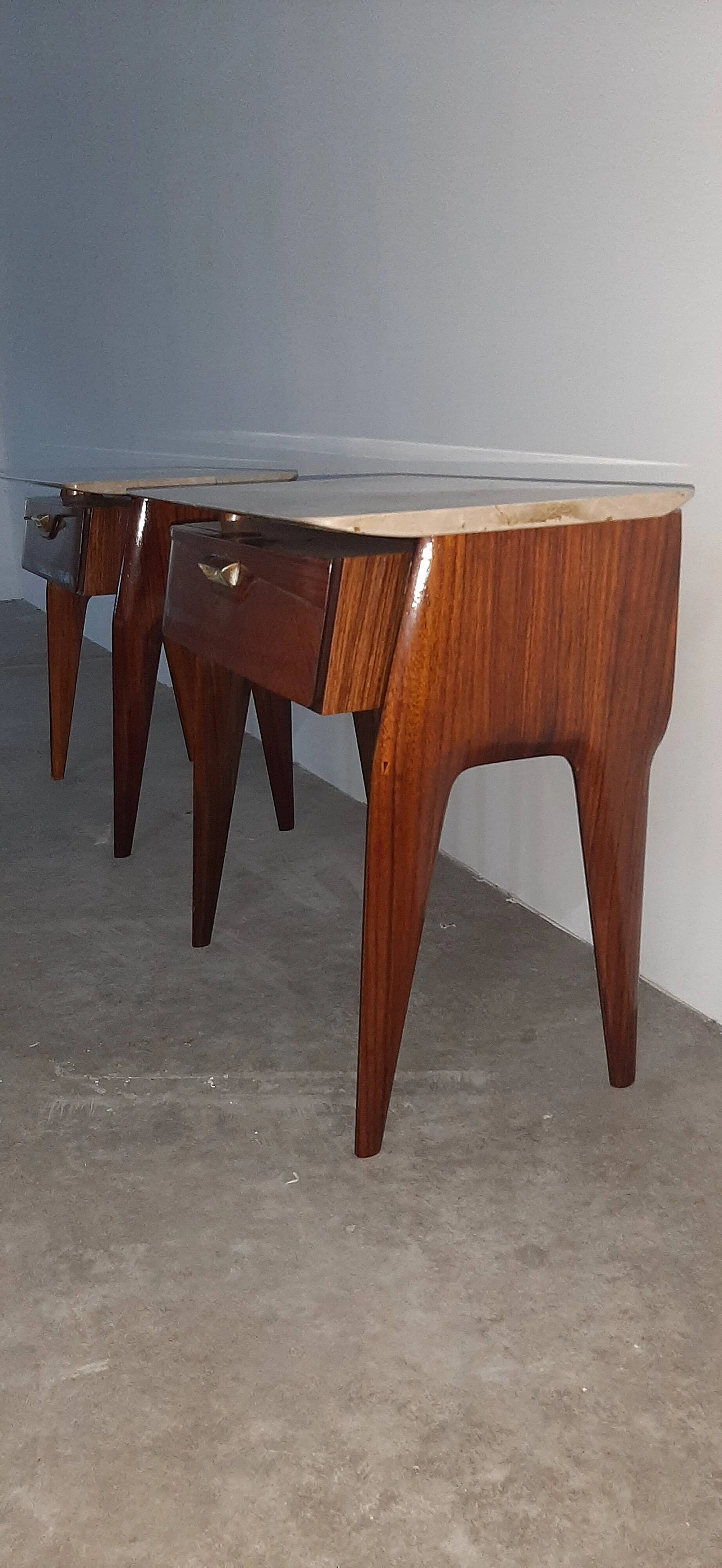 Pair of bedside tables in rosewood and Carrara marble top, 1960s 3