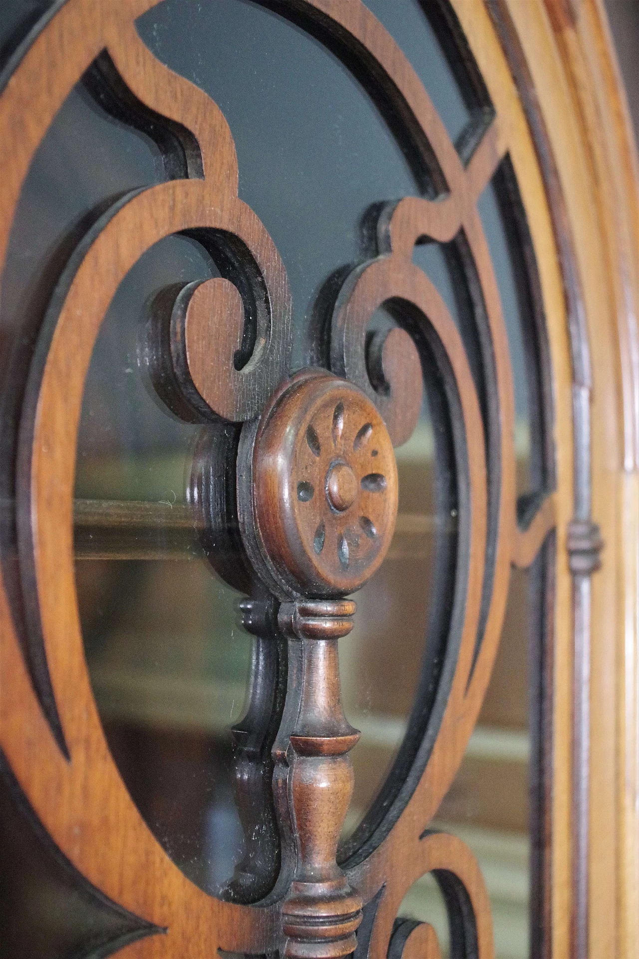 Carved wooden showcase with large drawer, 1940s 2