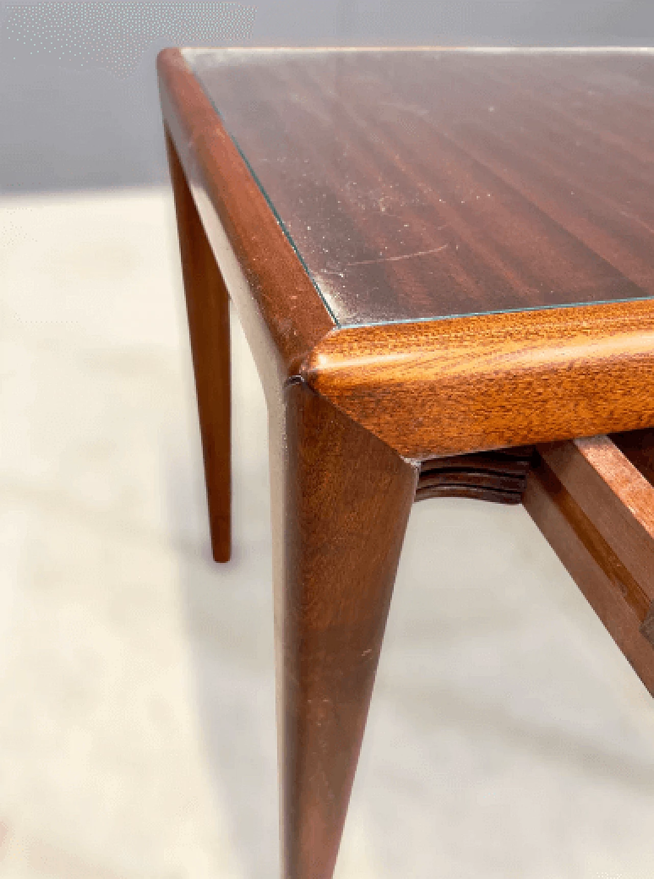 Pair of square mahogany side tables by Osvaldo Borsani, 1950s 5