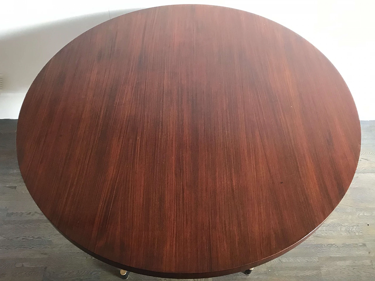 Tavolo rotondo in metallo e legno scuro, anni '50 4