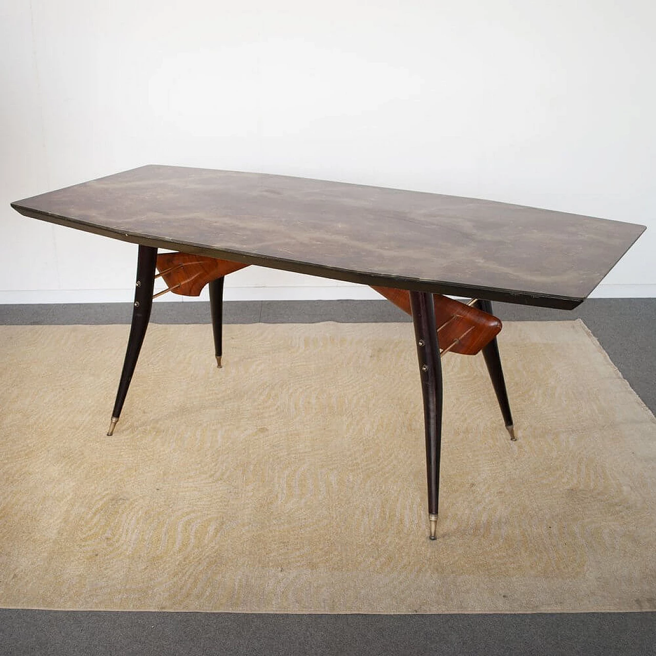 Walnut table with black lacquered wood frame, 1960s 16