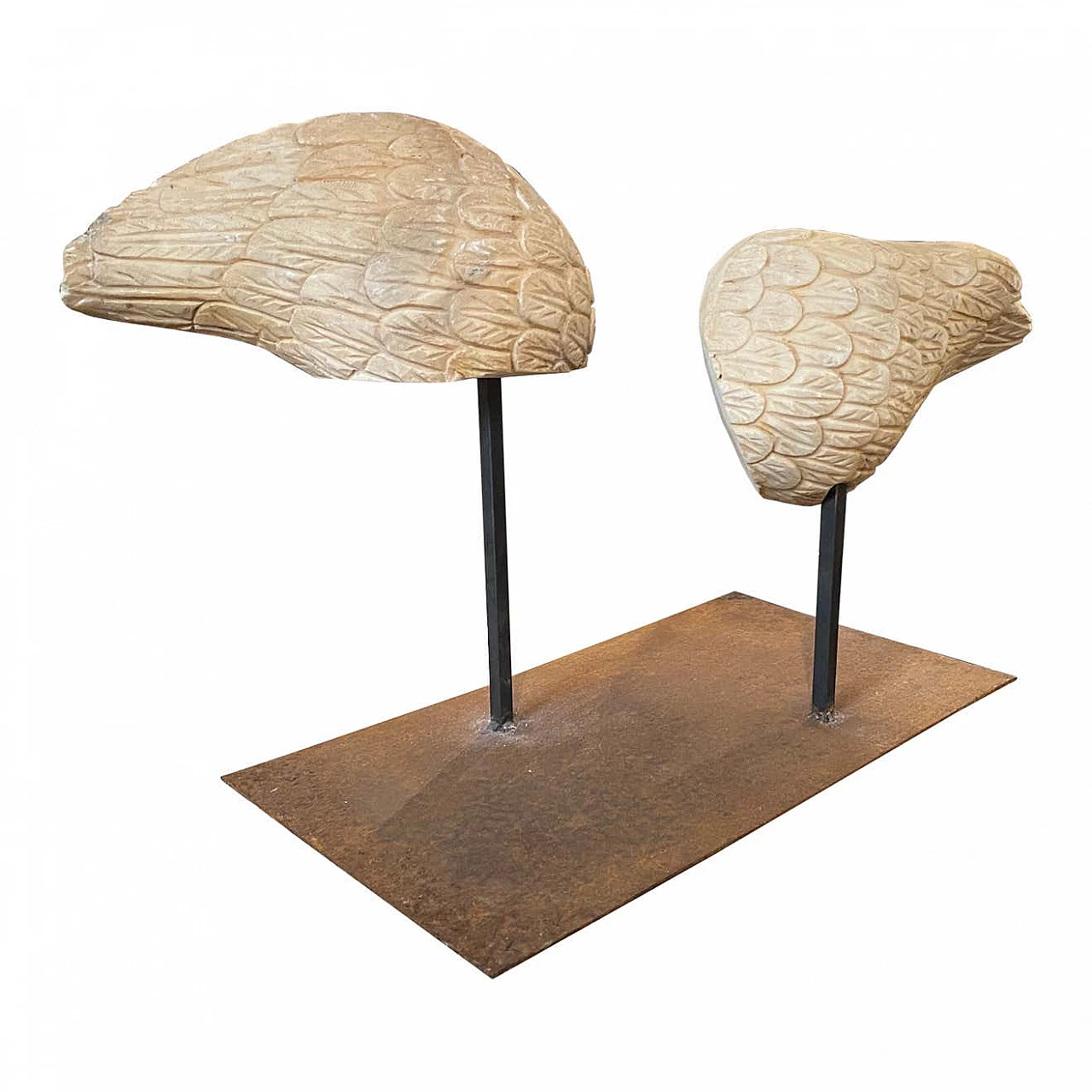 Scultura di ali d'angelo in marmo su un piedistallo di ferro, fine '800 1