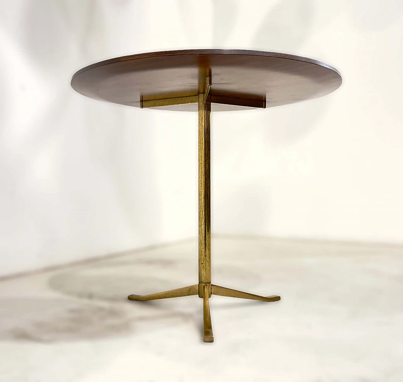 Round coffee table by Osvaldo Borsani for Arredamenti Borsani, 1950s 5