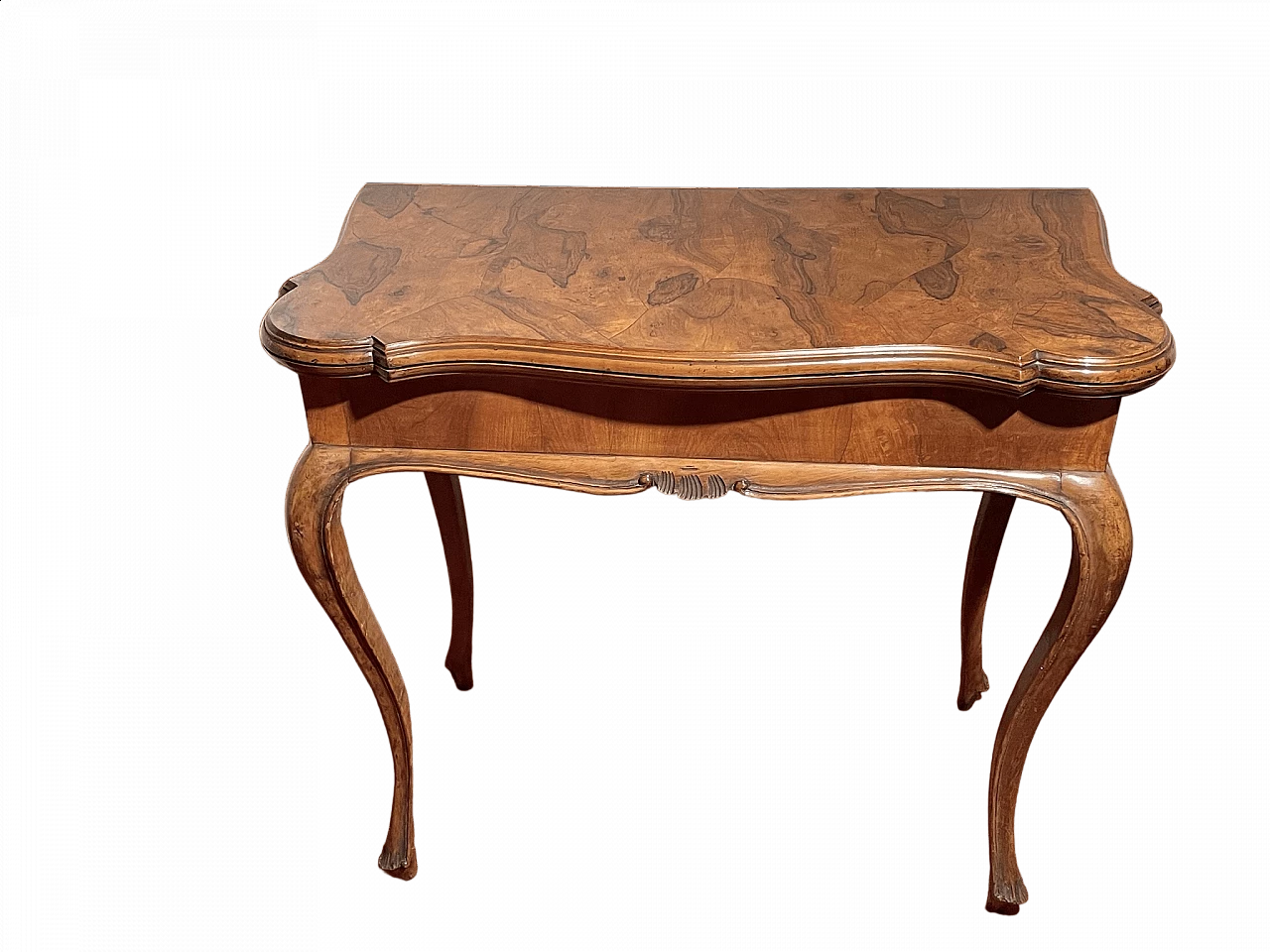 Walnut and briarwood game table, 20th century 4