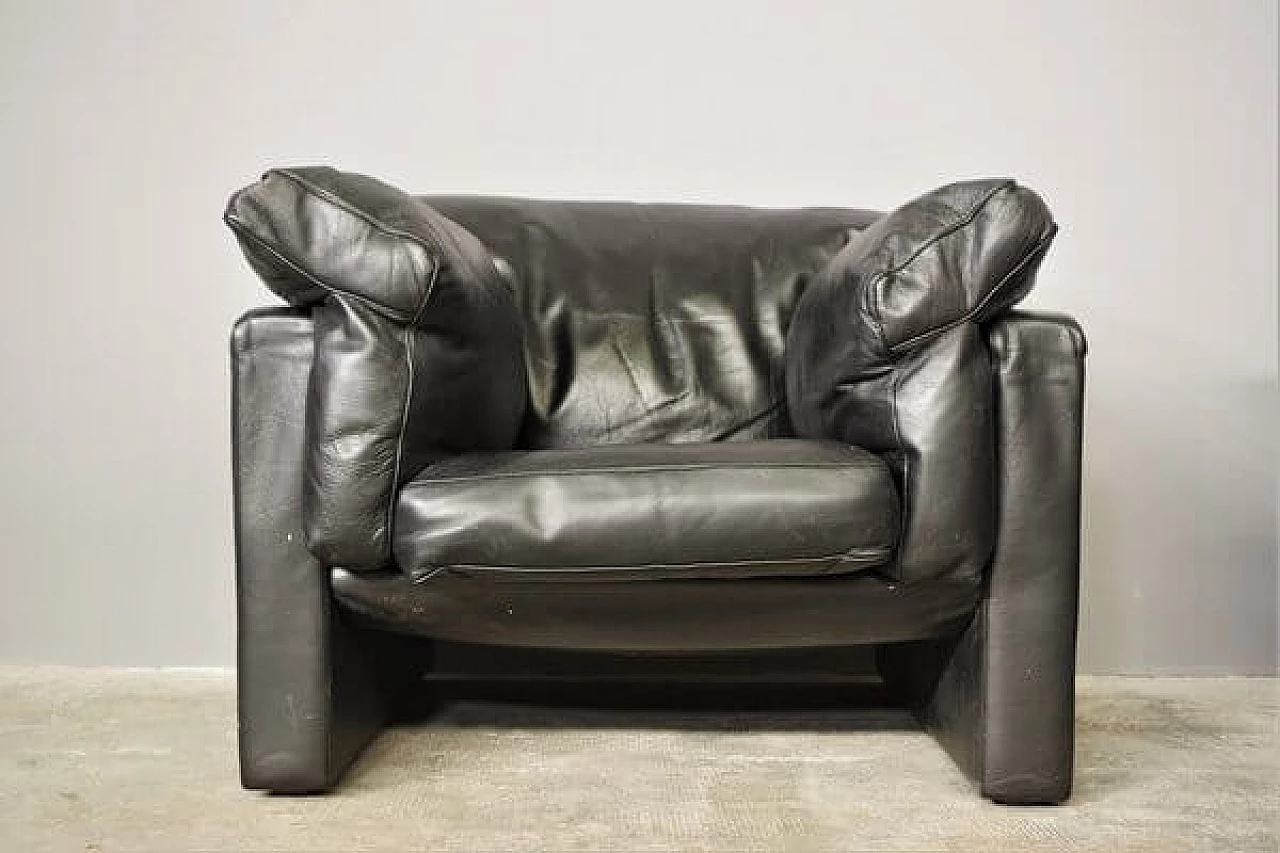 Coppia di poltrone e divano in pelle nera di Moroso, anni '80 30