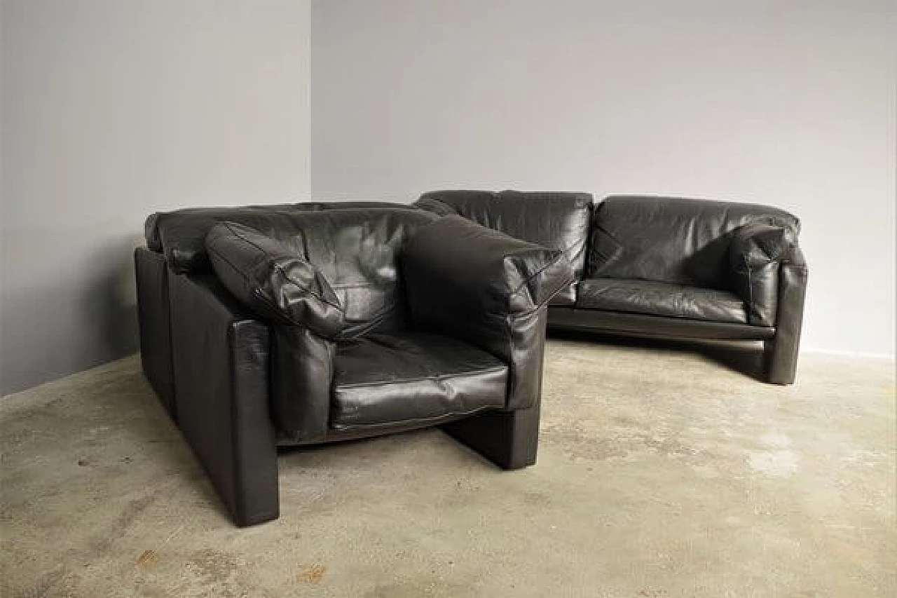 Coppia di poltrone e divano in pelle nera di Moroso, anni '80 32