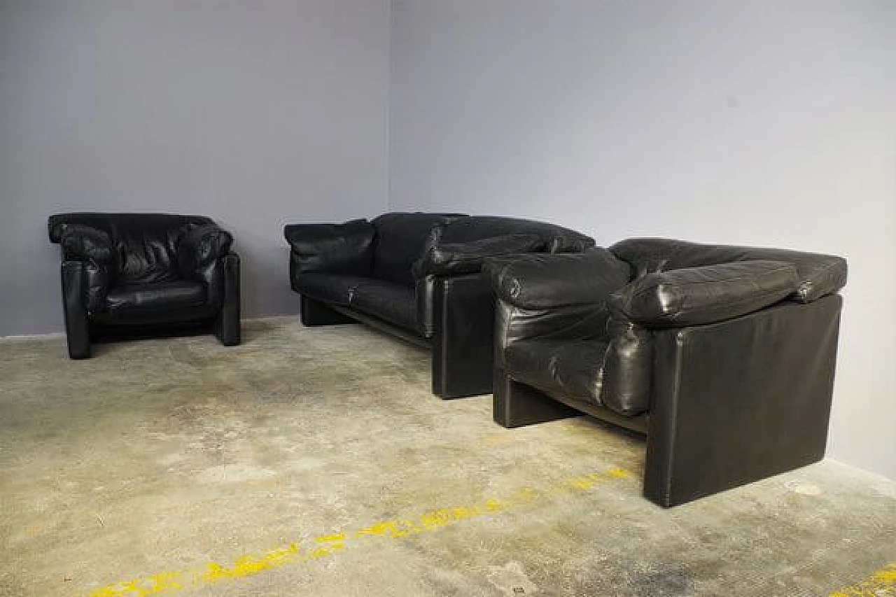 Coppia di poltrone e divano in pelle nera di Moroso, anni '80 41