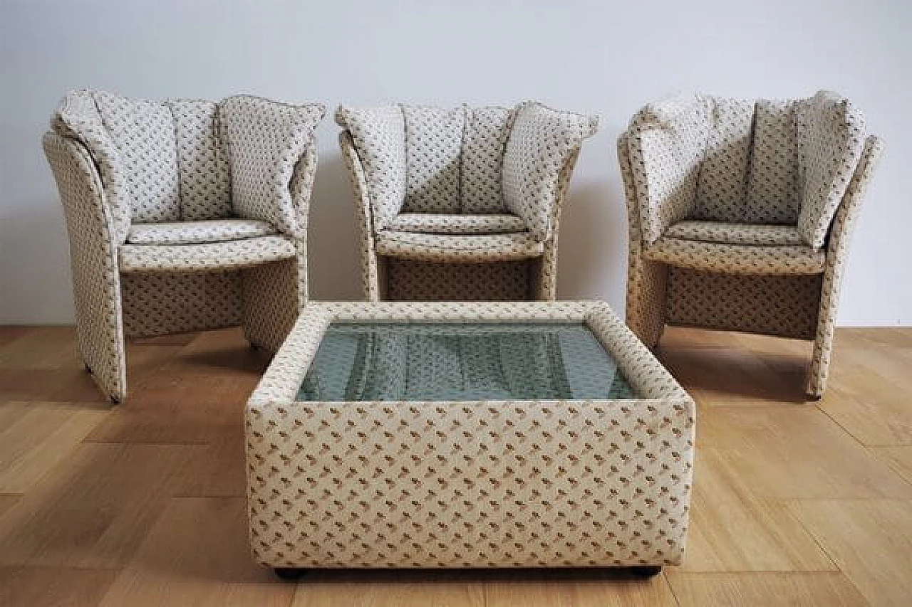 3 Armchairs and side table in the style of Mario Bellini for B&B, 1970s 2