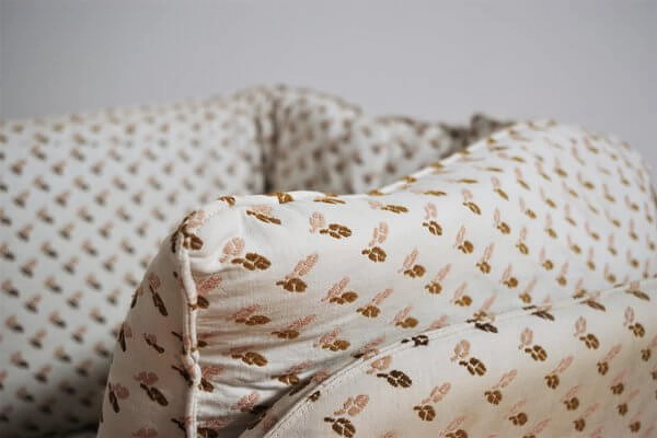 3 Armchairs and side table in the style of Mario Bellini for B&B, 1970s 14