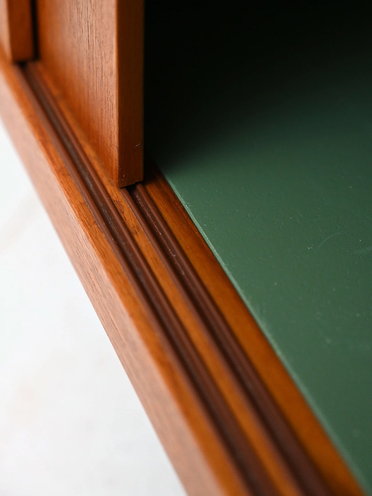 Libreria con piccola credenza di Bertil Fridhagen per Bodafors, anni '60 9