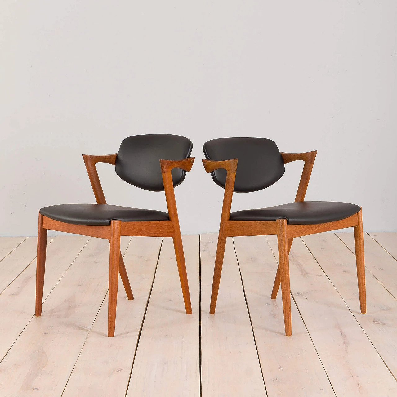 Pair of 42 teak and black leather chairs by Kai Kristiansen for Schou Andersen, 1960s 3