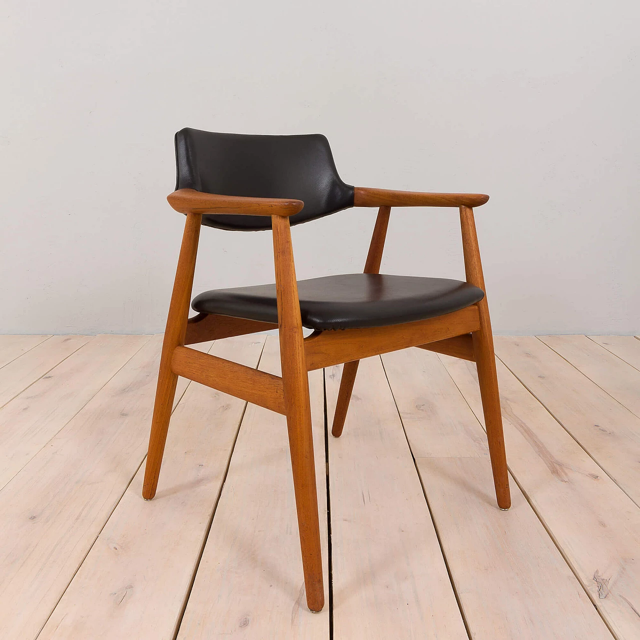 Solid teak and leather armchair by Erik Kierkegaard for Høng Stolefabrik, 1960s 7