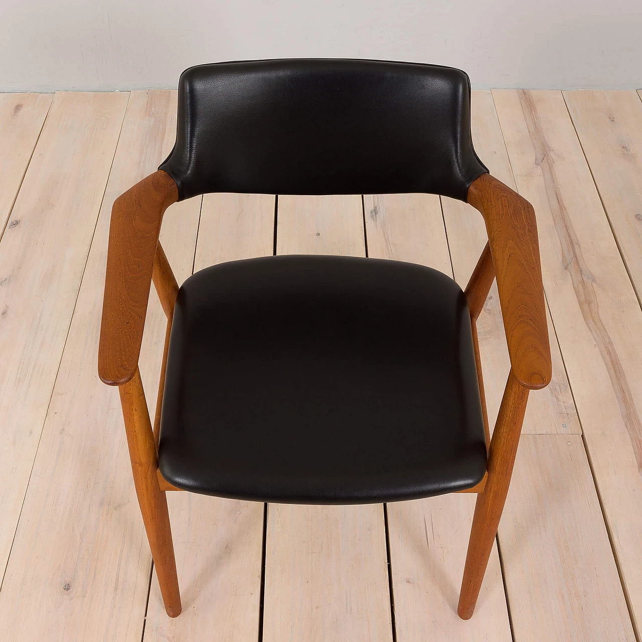 Solid teak and leather armchair by Erik Kierkegaard for Høng Stolefabrik, 1960s 8