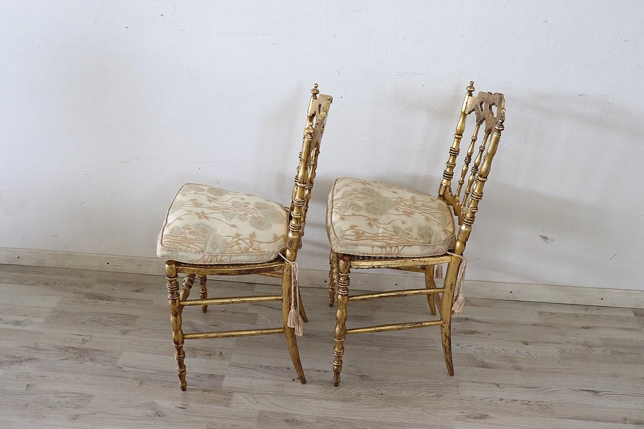 Pair of Chiavarine-type chairs in gilded wood with gold leaf, 19th century 9