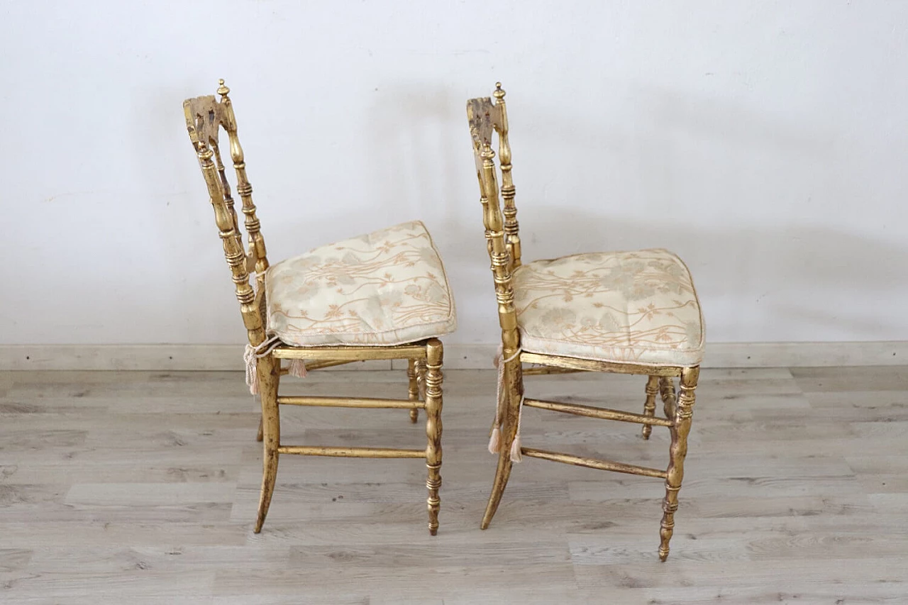 Pair of Chiavarine-type chairs in gilded wood with gold leaf, 19th century 11