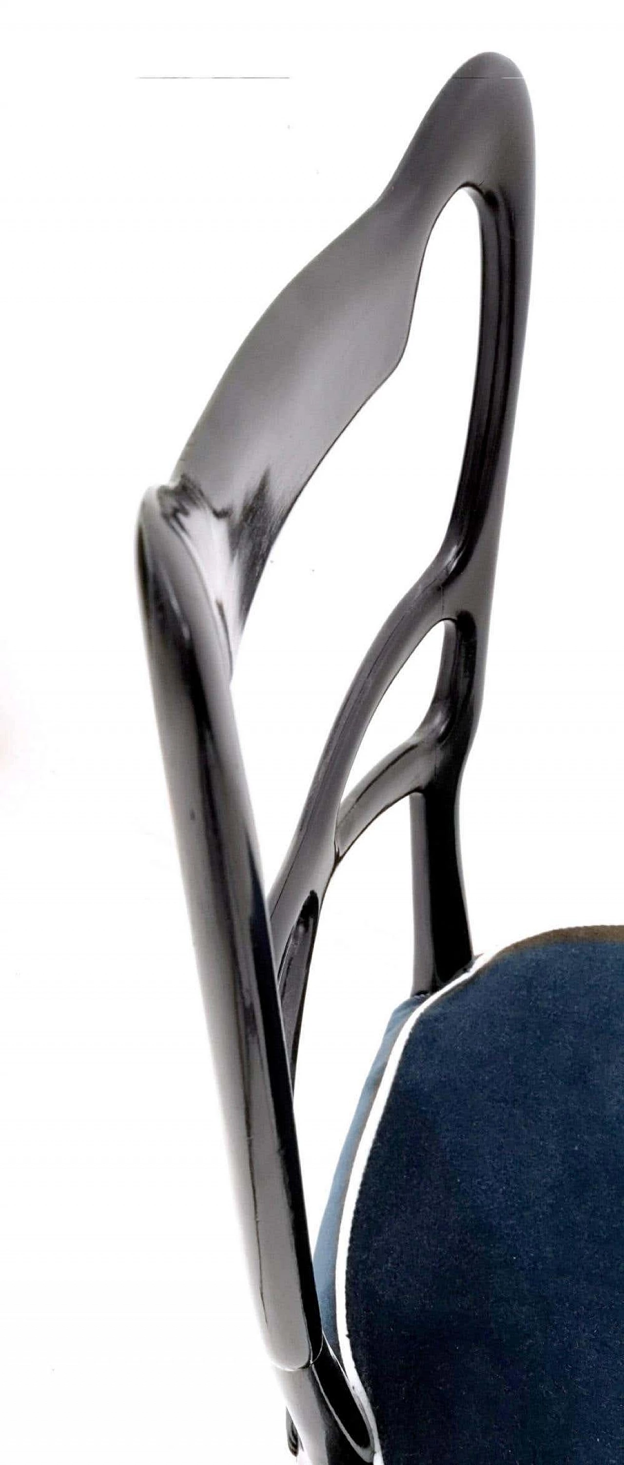 6 Chairs in ebonised beech and blue velvet in the style of Ulrich, 1950s 5