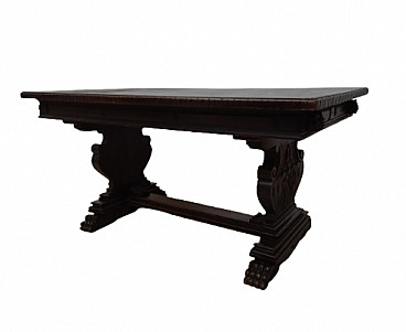 Extendable walnut table in Neo-Renaissance style, early 20th century