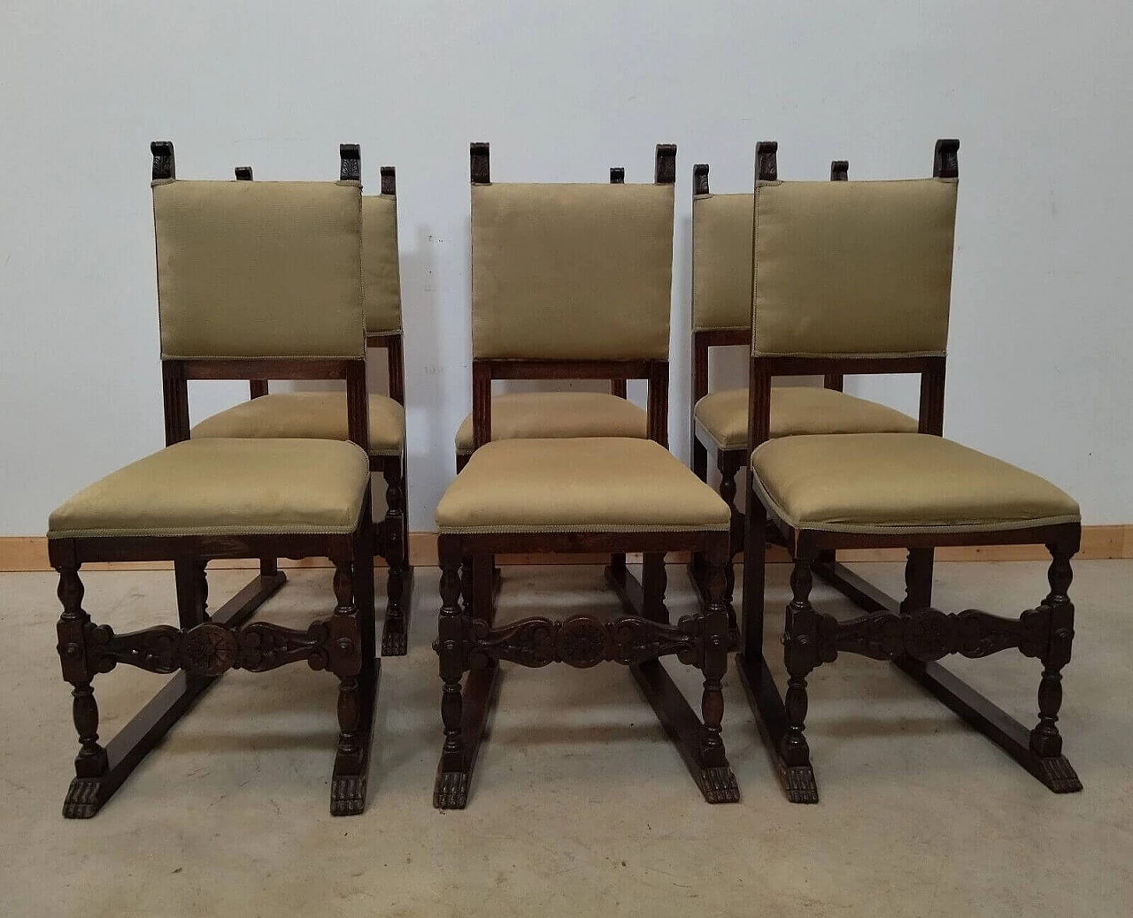 6 Walnut chairs in Neo-Renaissance style, early 20th century 2