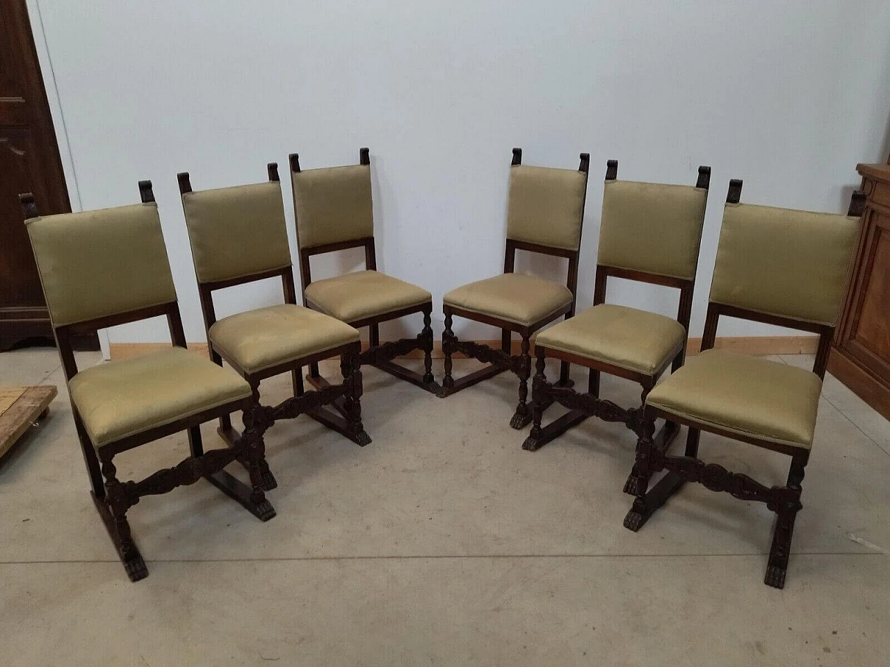 6 Walnut chairs in Neo-Renaissance style, early 20th century 7