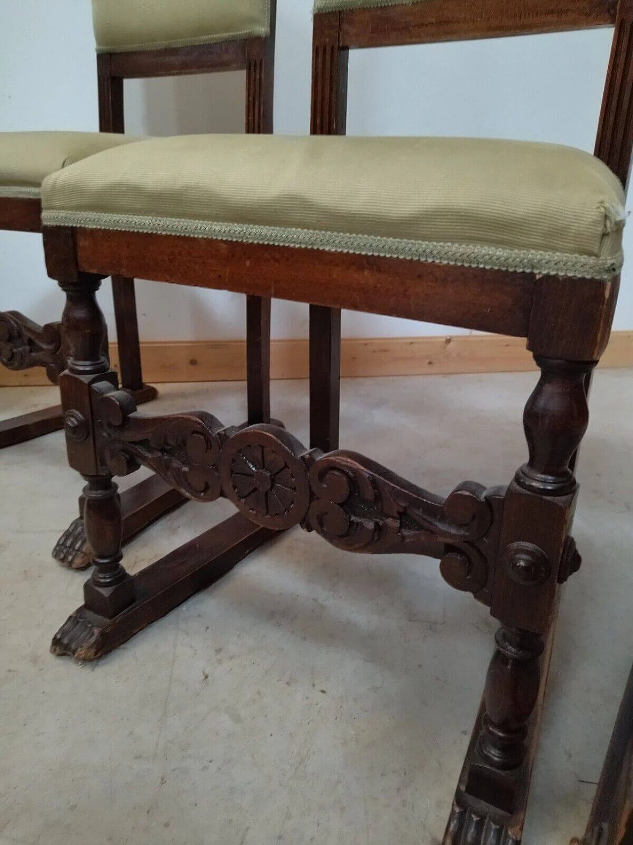 6 Walnut chairs in Neo-Renaissance style, early 20th century 8