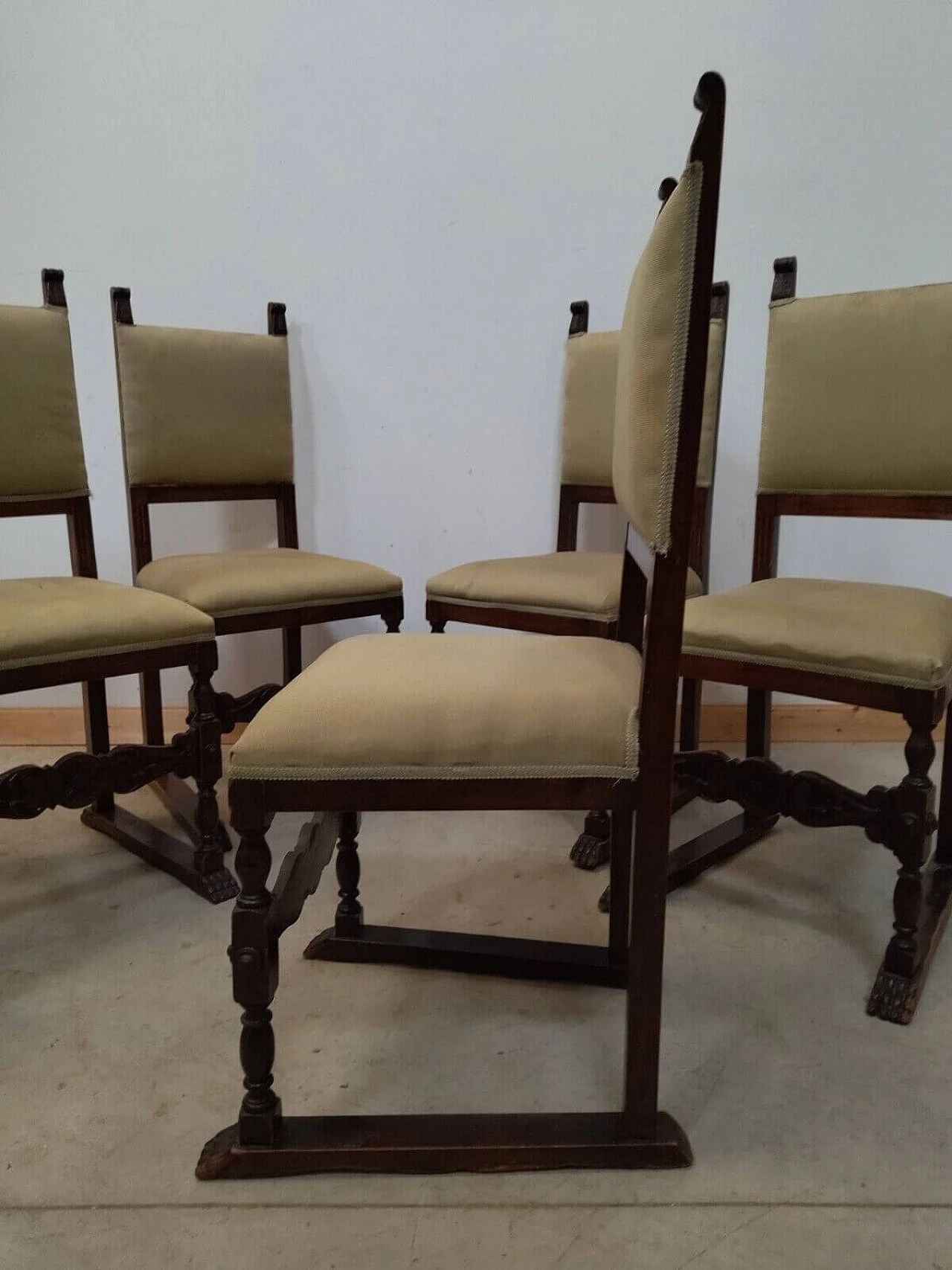6 Walnut chairs in Neo-Renaissance style, early 20th century 10