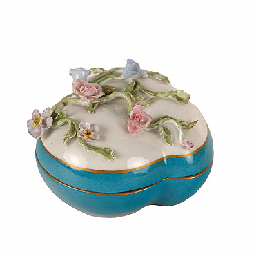 Sèvres porcelain small box with floral decoration