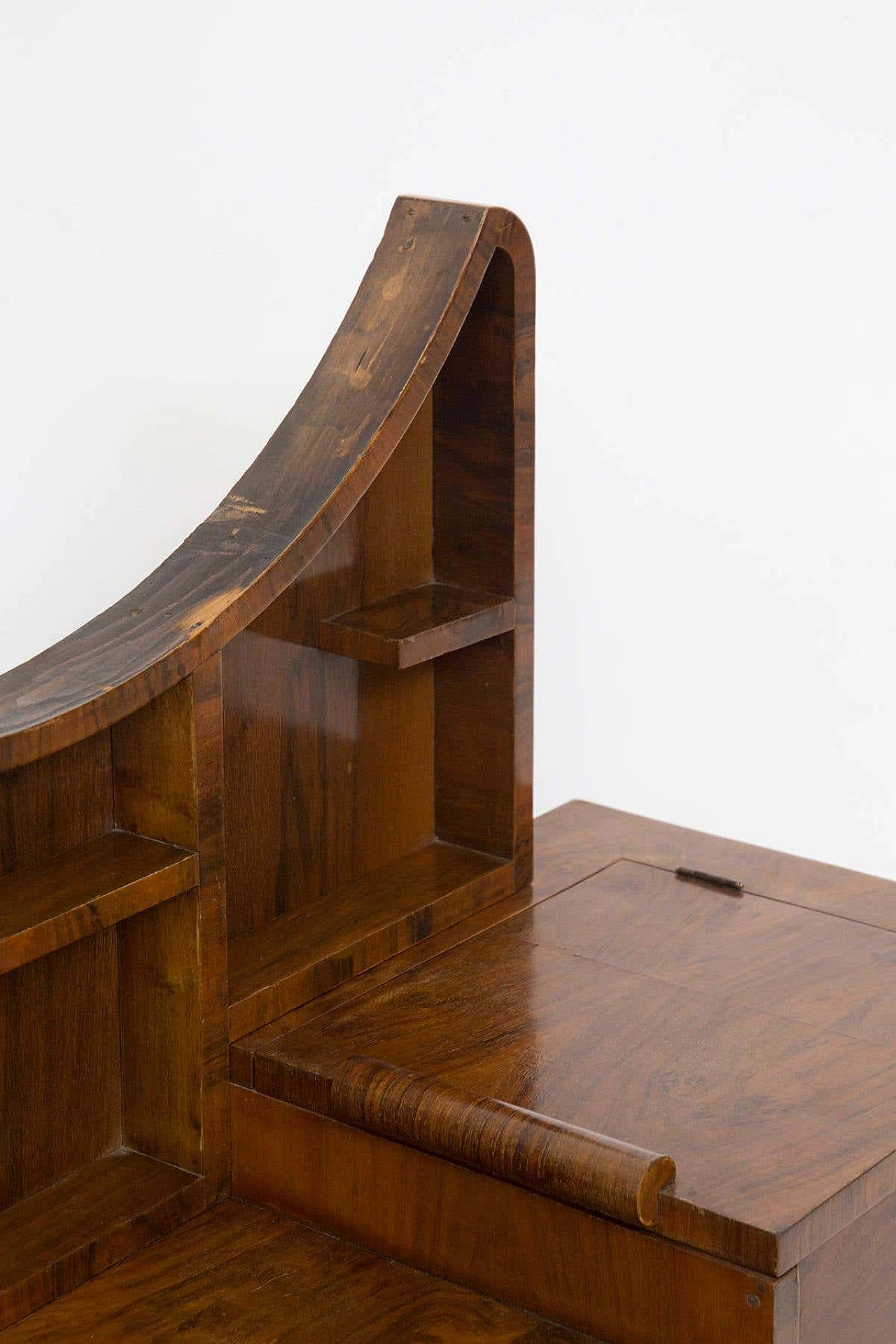 Walnut-root sideboard attributed to Osvaldo Borsani, 1930s 5