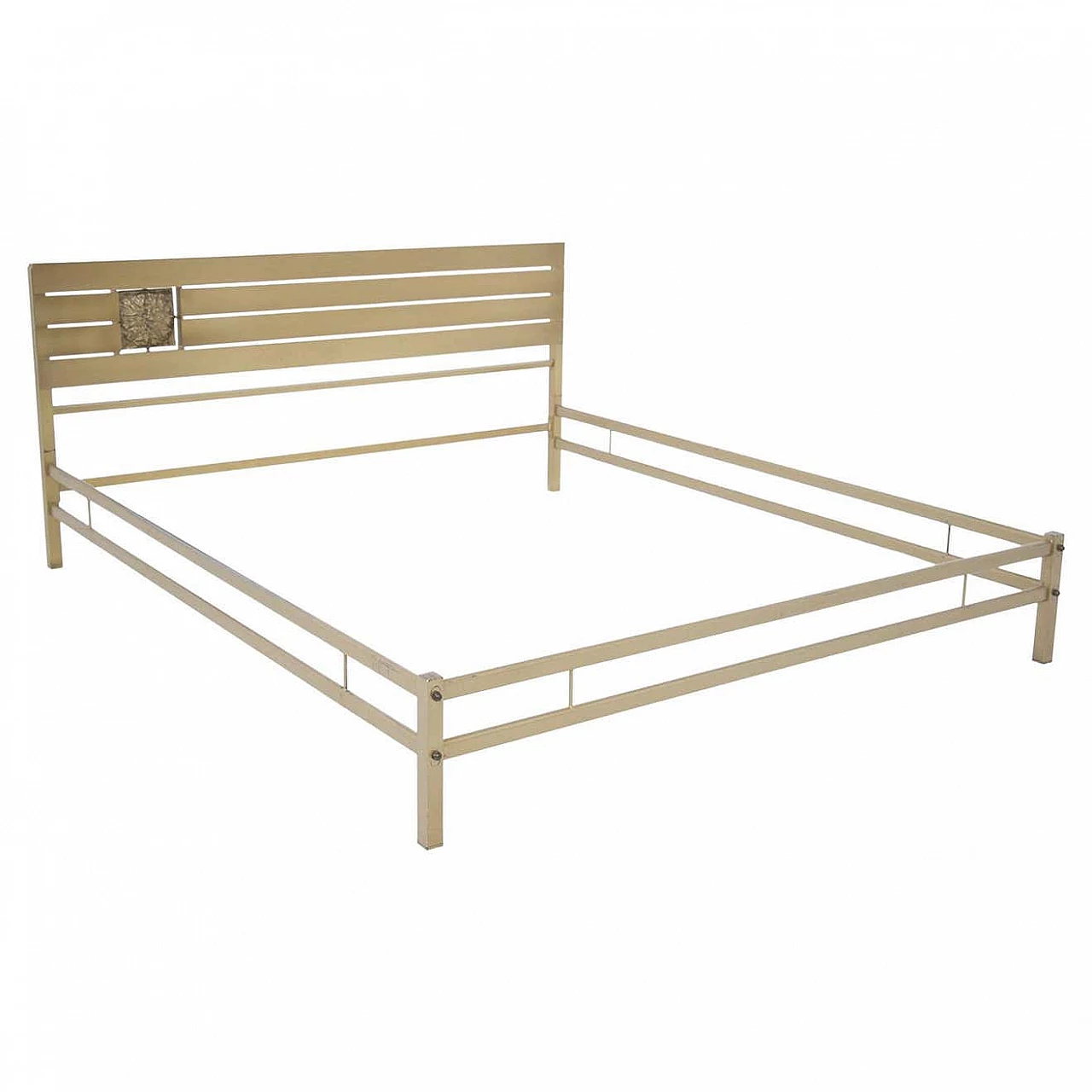 Brass bed with sculptural insert by Luciano Frigerio, 1970s 7